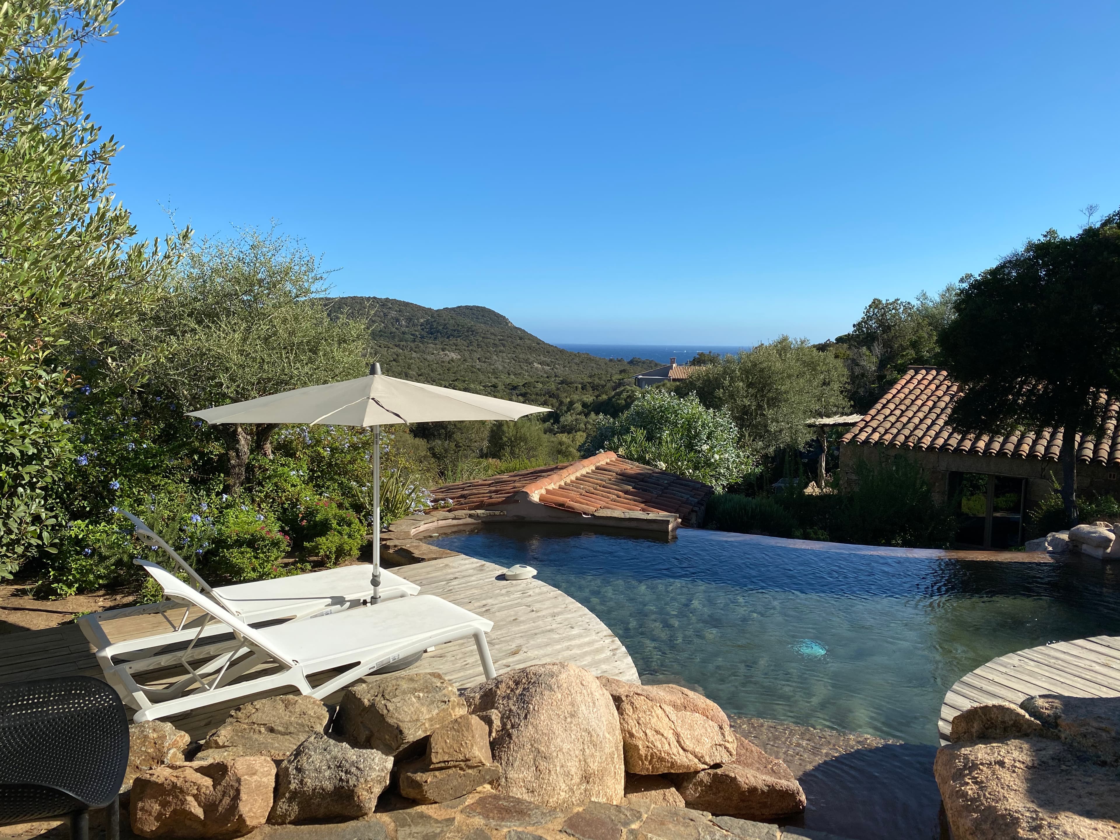 Bergerie Palombaggia — piscine à débordement